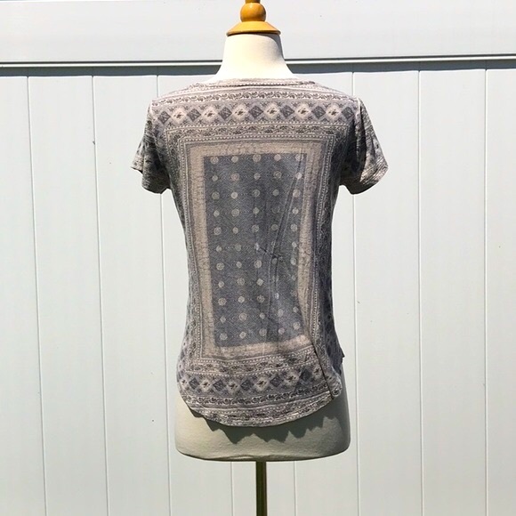 Lucky 🍀 Brand Scoop Neck Short Sleeve Blue/Gray/Tan PrintT Shirt Size Medium - Picture 7 of 14